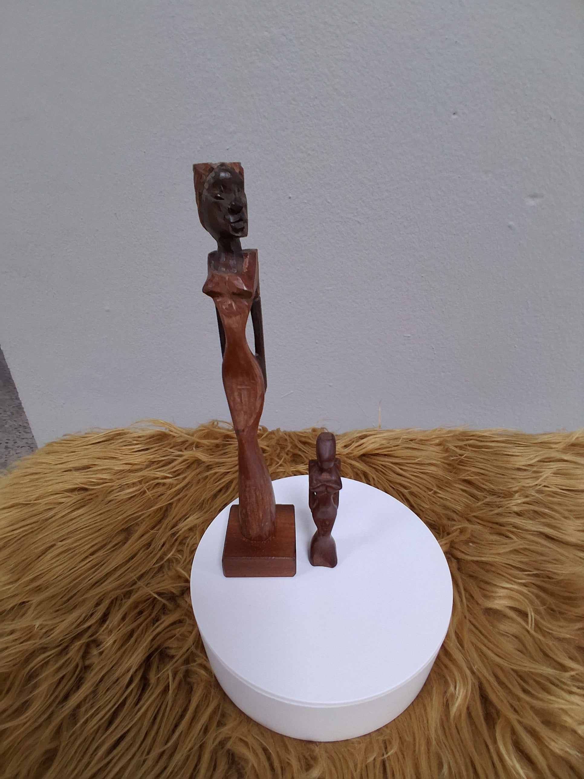 Muñeca Madera en Acana (Malaguidi Obini)