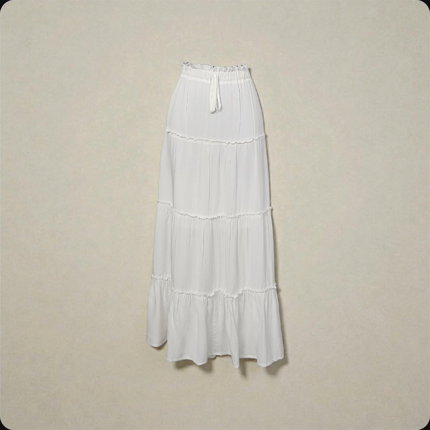 Falda blanca 3 volantes